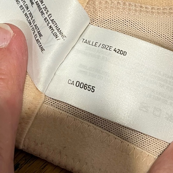 VOGLIO - Nude Bra (42DD) - Picture 3 of 8